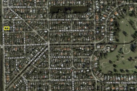 House in Miami Springs, Florida 3 bedrooms, 230.12 sq.m. № 1699939 - photo 2