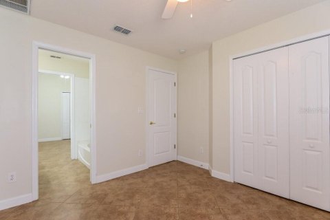 House in Wesley Chapel, Florida 4 bedrooms, 168.15 sq.m. № 1905132 - photo 12