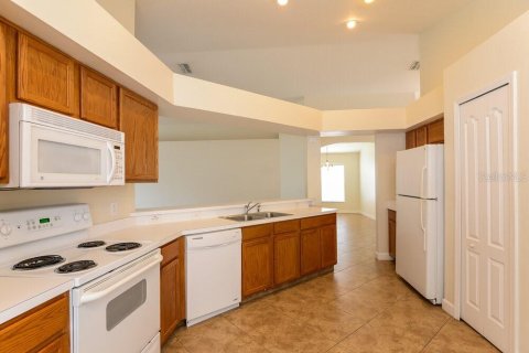 House in Wesley Chapel, Florida 4 bedrooms, 168.15 sq.m. № 1905132 - photo 5