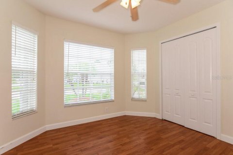 House in Wesley Chapel, Florida 4 bedrooms, 168.15 sq.m. № 1905132 - photo 4