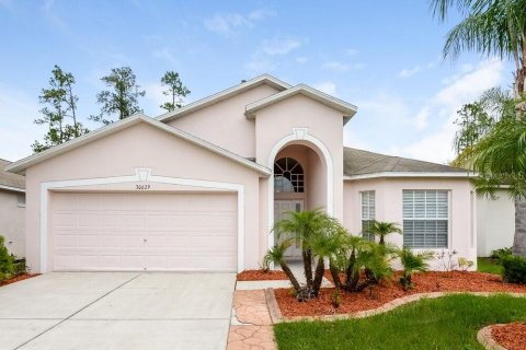 House in Wesley Chapel, Florida 4 bedrooms, 168.15 sq.m. № 1905132 - photo 1