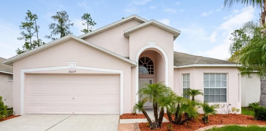 Casa en Wesley Chapel, Florida 4 dormitorios, 168.15 m2 № 1905132