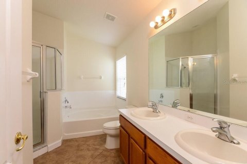 House in Wesley Chapel, Florida 4 bedrooms, 168.15 sq.m. № 1905132 - photo 14