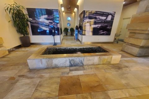 Condo in Miami, Florida, 1 bedroom  № 1947174 - photo 8