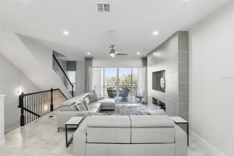 Adosado en alquiler en Orlando, Florida, 3 dormitorios, 198.81 m2 № 1856073 - foto 7