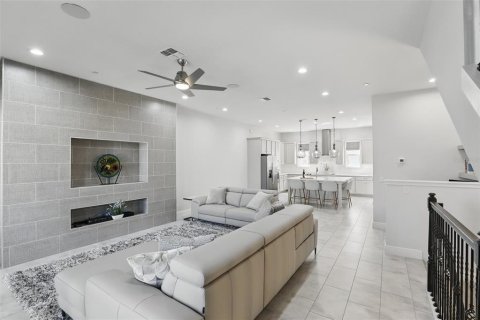 Adosado en alquiler en Orlando, Florida, 3 dormitorios, 198.81 m2 № 1856073 - foto 10