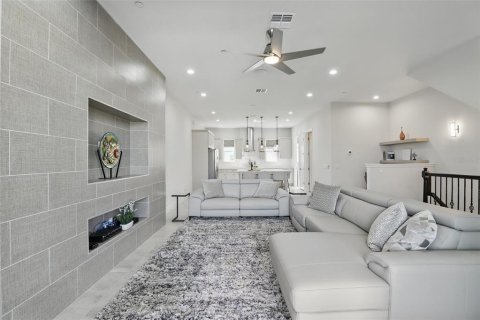 Adosado en alquiler en Orlando, Florida, 3 dormitorios, 198.81 m2 № 1856073 - foto 11