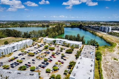 Copropriété à vendre à Homestead, Floride: 2 chambres, 99.87 m2 № 1862132 - photo 3
