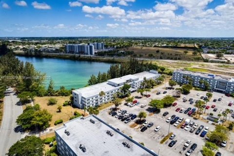 Copropriété à vendre à Homestead, Floride: 2 chambres, 99.87 m2 № 1862132 - photo 5