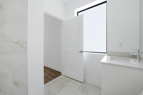 Adosado en venta en Pompano Beach, Florida, 2 dormitorios, 143.44 m2 № 2190095 - foto 4