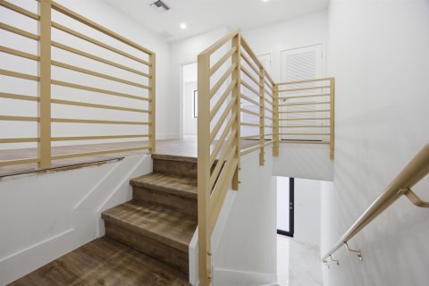 Adosado en venta en Pompano Beach, Florida, 2 dormitorios, 143.44 m2 № 2190095 - foto 16