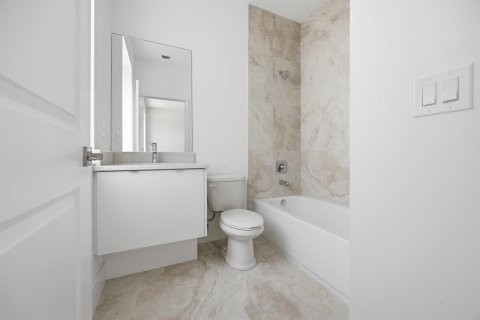 Adosado en venta en Pompano Beach, Florida, 2 dormitorios, 143.44 m2 № 2190095 - foto 3