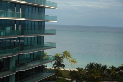 Condominio en venta en Bal Harbour, Florida, 1 dormitorio, 94.67 m2 № 2007582 - foto 6