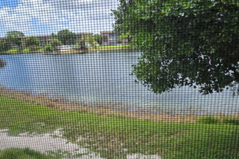 Condo in Plantation, Florida, 2 bedrooms  № 2172916 - photo 9