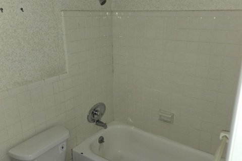 Condo in Plantation, Florida, 2 bedrooms  № 2172916 - photo 14