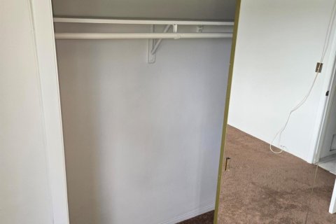 Condo in Plantation, Florida, 2 bedrooms  № 2172916 - photo 16