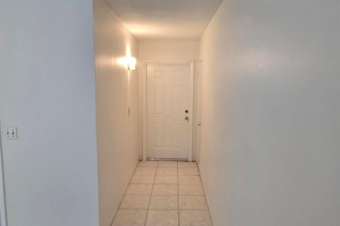 Condo in Plantation, Florida, 2 bedrooms  № 2172916 - photo 5