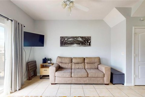 Touwnhouse à vendre à Kissimmee, Floride: 4 chambres, 130.06 m2 № 1754475 - photo 3