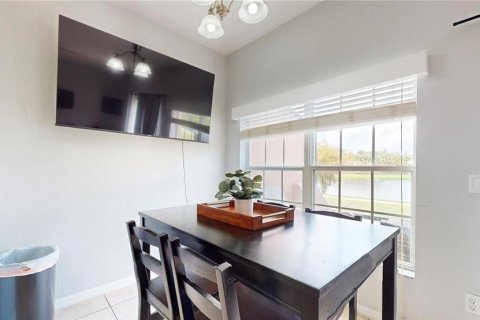Touwnhouse à vendre à Kissimmee, Floride: 4 chambres, 130.06 m2 № 1754475 - photo 5