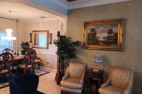 Villa ou maison à vendre à Kissimmee, Floride: 2 chambres, 190.45 m2 № 1996063 - photo 8