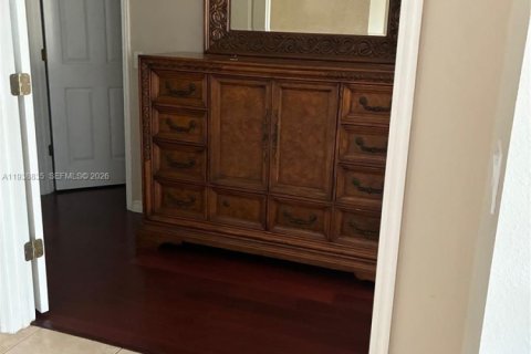 Villa ou maison à vendre à Kissimmee, Floride: 2 chambres, 190.45 m2 № 1996063 - photo 20