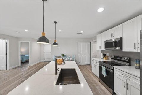 Villa ou maison à louer à Port Charlotte, Floride: 3 chambres, 117.99 m2 № 2214427 - photo 19