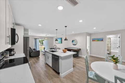 Villa ou maison à louer à Port Charlotte, Floride: 3 chambres, 117.99 m2 № 2214427 - photo 3