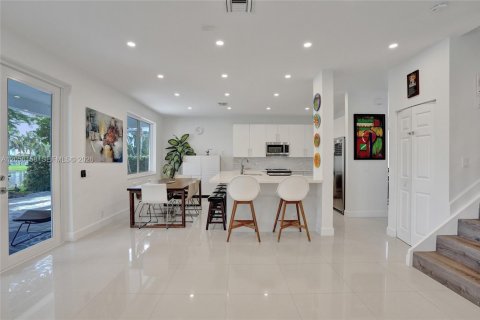 Villa ou maison à vendre à Weston, Floride: 5 chambres, 230.4 m2 № 2246444 - photo 21