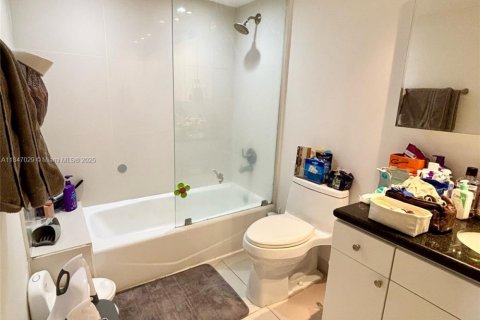 Condominio en venta en Miami Beach, Florida, 2 dormitorios, 127.09 m2 № 1849237 - foto 8