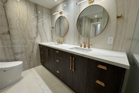 Condominio en venta en Miami Beach, Florida, 2 dormitorios, 170.01 m2 № 1999728 - foto 28