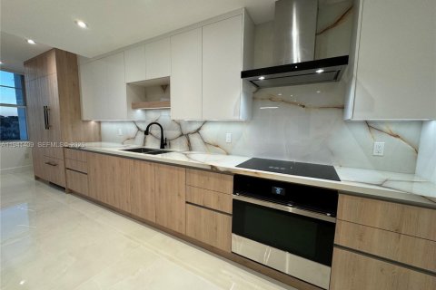 Condominio en venta en Miami Beach, Florida, 2 dormitorios, 170.01 m2 № 1999728 - foto 14