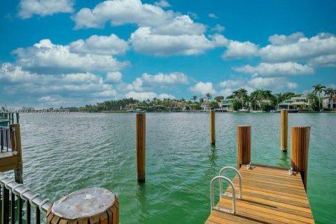 Condominio en venta en Miami Beach, Florida, 2 dormitorios, 170.01 m2 № 1999728 - foto 23