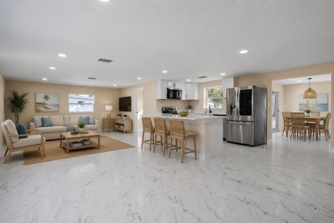 Villa ou maison à vendre à Bradenton, Floride: 4 chambres, 177.63 m2 № 2310770 - photo 3