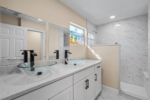 Villa ou maison à vendre à Bradenton, Floride: 4 chambres, 177.63 m2 № 2310770 - photo 27