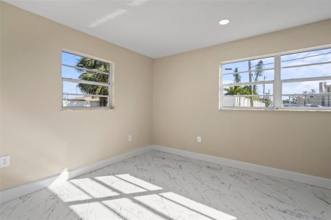 Villa ou maison à vendre à Bradenton, Floride: 4 chambres, 177.63 m2 № 2310770 - photo 22