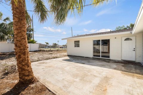 Villa ou maison à vendre à Bradenton, Floride: 4 chambres, 177.63 m2 № 2310770 - photo 28