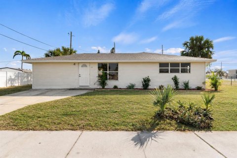 House in Bradenton, Florida 4 bedrooms, 177.63 sq.m. № 2310770