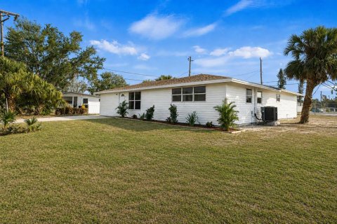 Villa ou maison à vendre à Bradenton, Floride: 4 chambres, 177.63 m2 № 2310770 - photo 2