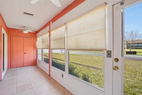 Condo in Port Richey, Florida, 2 bedrooms № 2141951 - photo 23