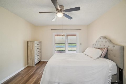 Condo in Port Richey, Florida, 2 bedrooms № 2141951 - photo 19