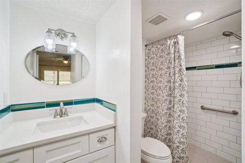 Condo in Port Richey, Florida, 2 bedrooms  № 2141951 - photo 21