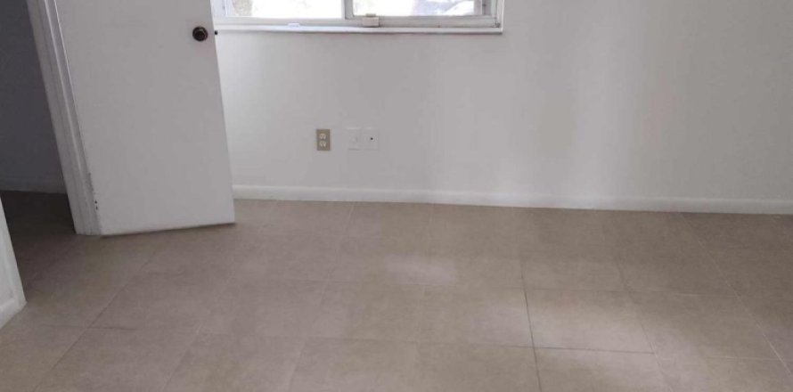 Condo in Plantation, Florida, 2 bedrooms № 945108