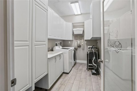 Casa en venta en Port Charlotte, Florida, 4 dormitorios, 225.94 m2 № 2230489 - foto 23