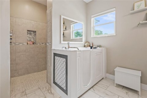 Casa en venta en Port Charlotte, Florida, 4 dormitorios, 225.94 m2 № 2230489 - foto 16