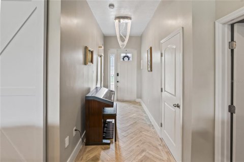 Casa en venta en Port Charlotte, Florida, 4 dormitorios, 225.94 m2 № 2230489 - foto 2