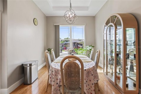 Casa en venta en Port Charlotte, Florida, 4 dormitorios, 225.94 m2 № 2230489 - foto 8