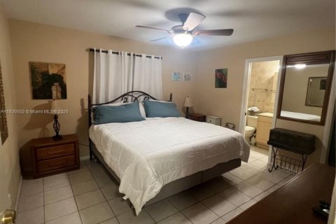Commercial property in Miami, Florida 231.51 sq.m. № 1811824 - photo 19