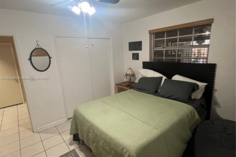 Commercial property in Miami, Florida 231.51 sq.m. № 1811824 - photo 18