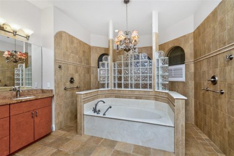 House in Rotonda, Florida 3 bedrooms, 233.56 sq.m. № 2141486 - photo 29
