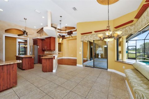 House in Rotonda, Florida 3 bedrooms, 233.56 sq.m. № 2141486 - photo 13